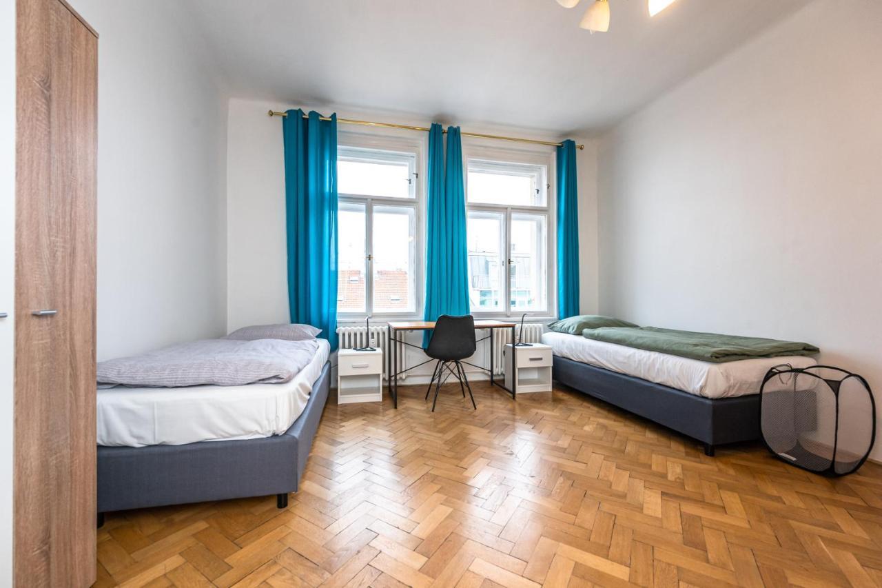 Apartments Safarikova 18 براغ المظهر الخارجي الصورة