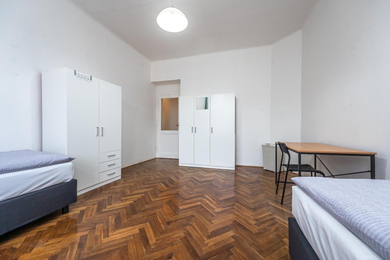 Apartments Safarikova 18 براغ المظهر الخارجي الصورة