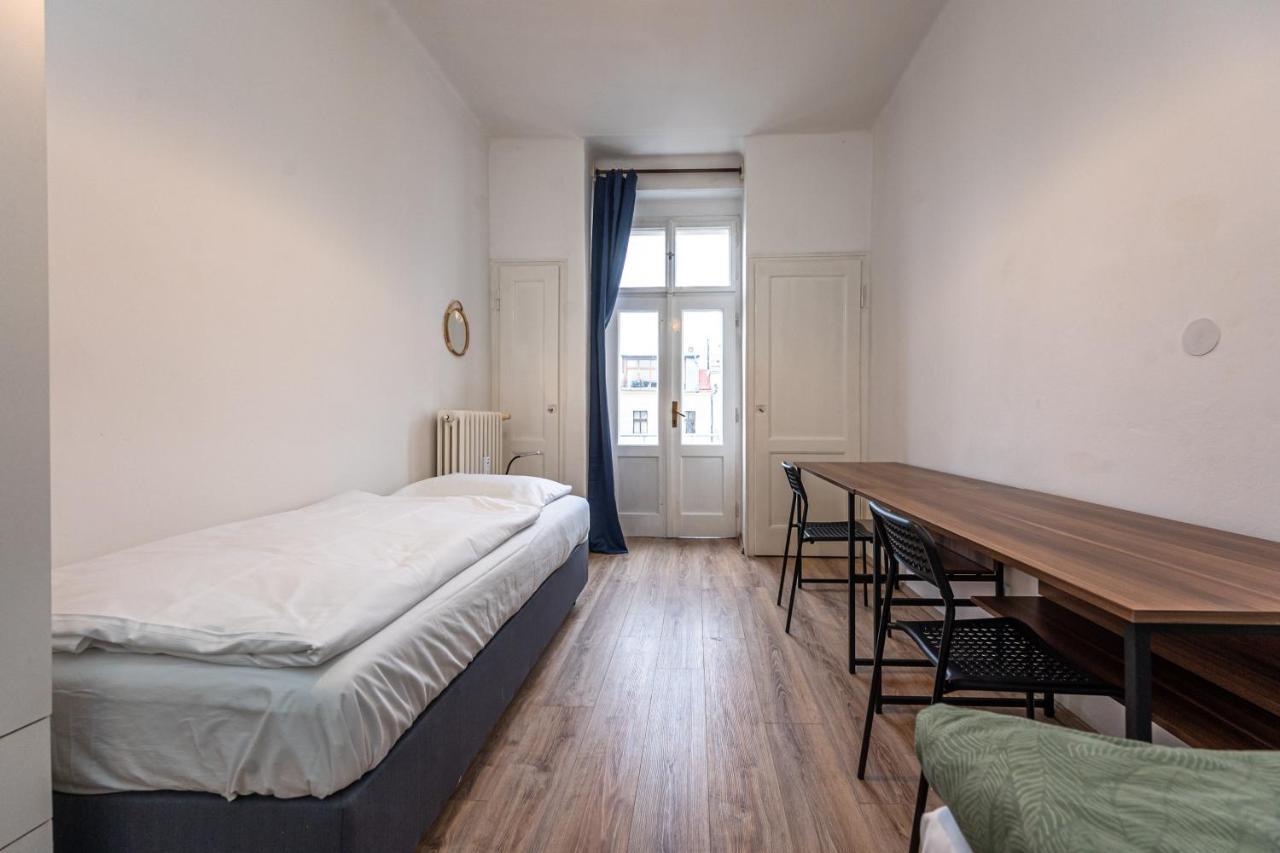 Apartments Safarikova 18 براغ المظهر الخارجي الصورة