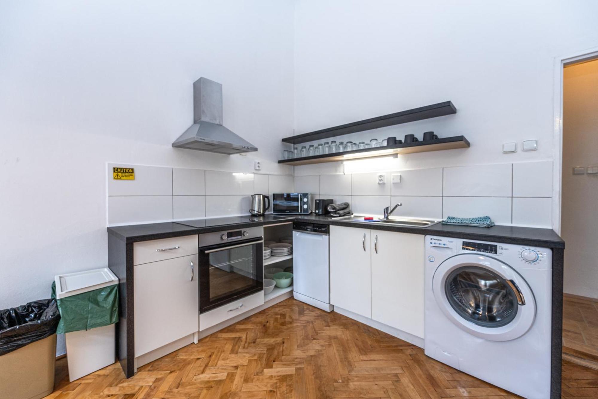 Apartments Safarikova 18 براغ المظهر الخارجي الصورة