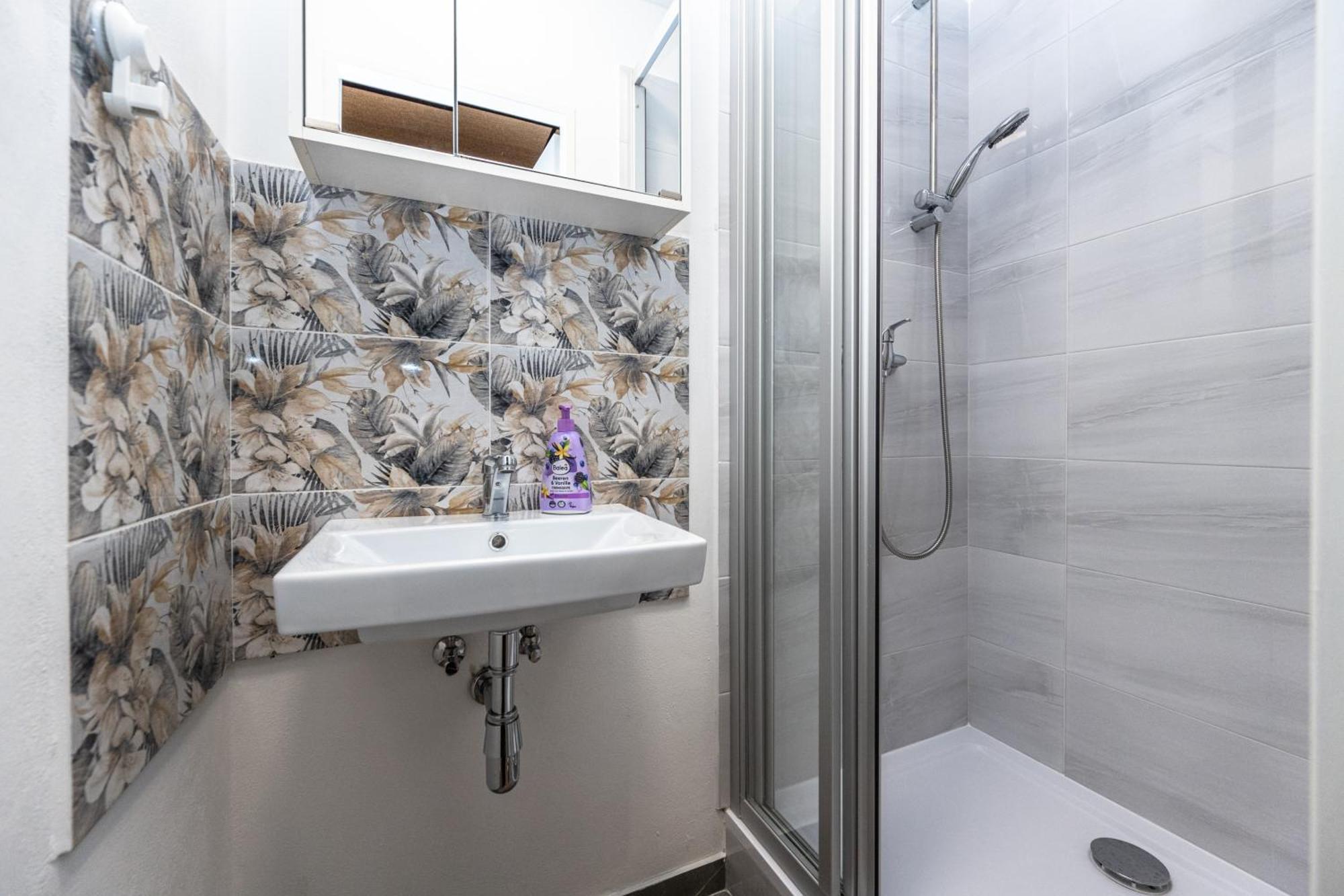 Apartments Safarikova 18 براغ المظهر الخارجي الصورة