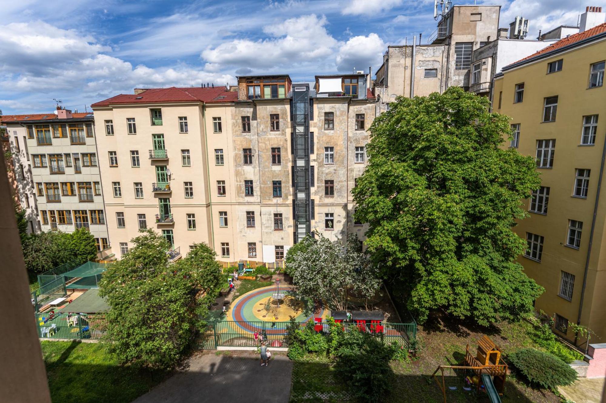 Apartments Safarikova 18 براغ المظهر الخارجي الصورة